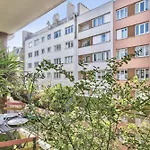 Appartement Iris Avec Sa Terrasse - Welkeys
